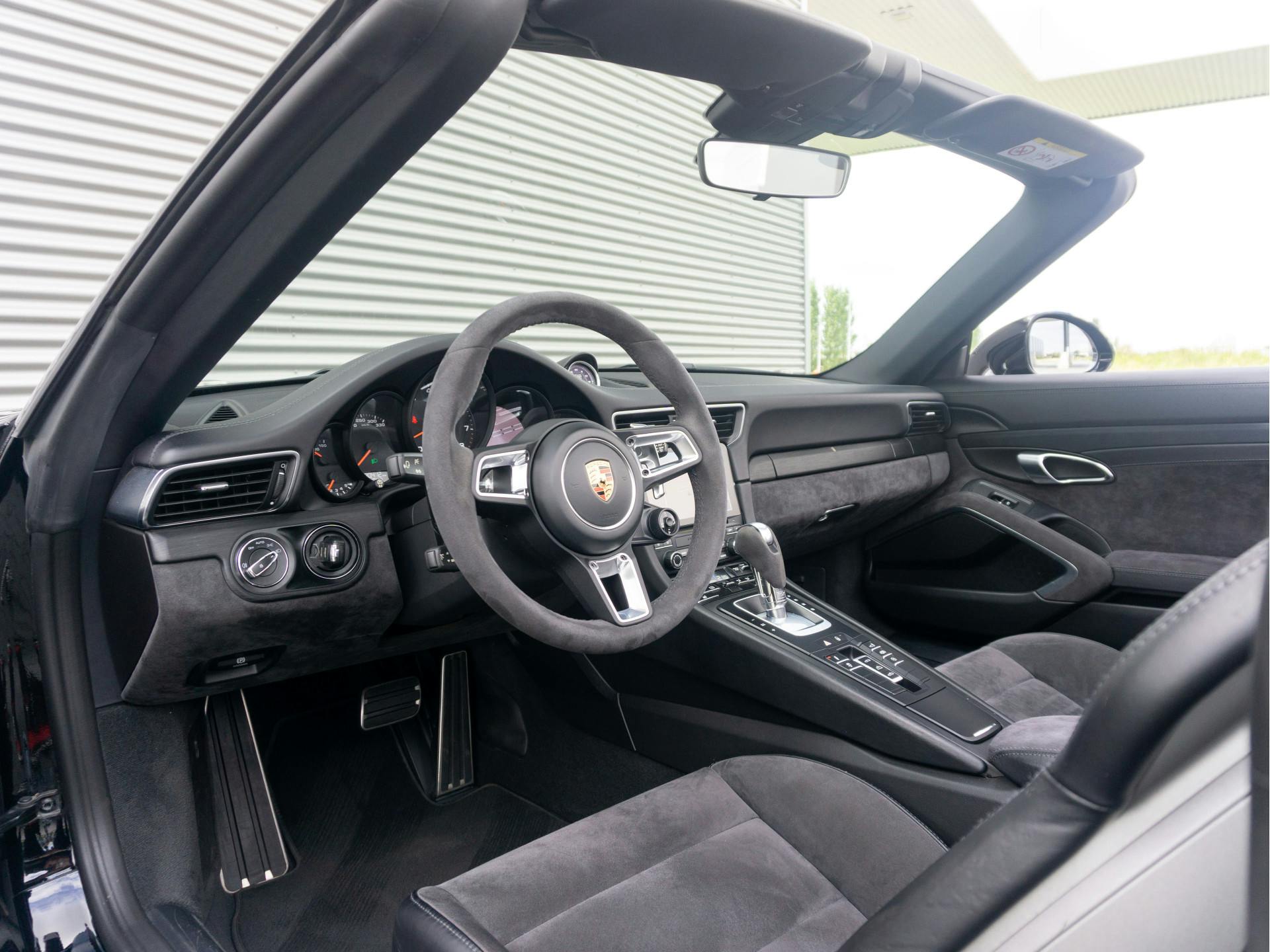 Porsche 911 Cabrio 3.0 Carrera GTS